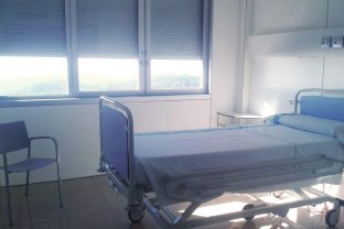 La Unitat Integrada de Psiquiatria Hospitalària compta amb 14 llits.