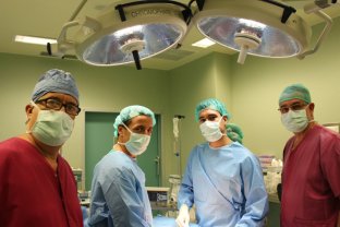 Los cirujanos de l'Esperit Sant y los cirujanos plásticos de Germans Trias trabajan juntos bajo la Unidad Funcional de Cirugía Plástica de Santa Coloma