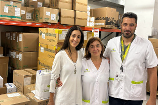 Professionals de la FHES amb la Dra. Larrosa de la Fundació DFLAPS